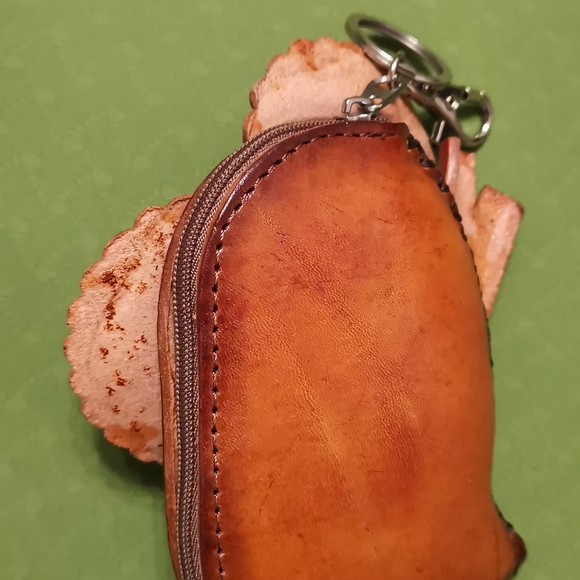 Handmade cowhide small bag - Picture 7 of 8
